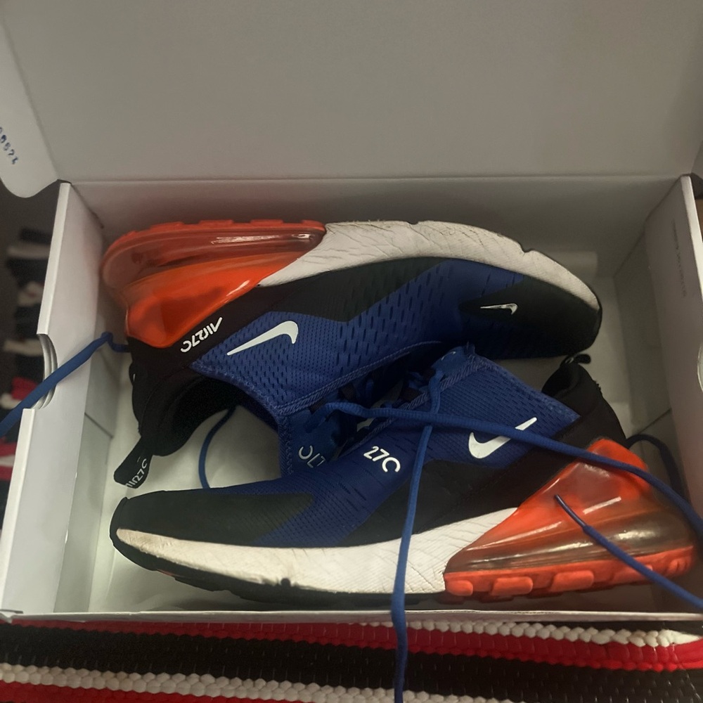 Nike 270 blue and oarnge sneakers slightly used.